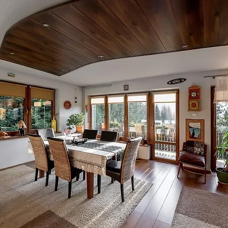 Karolinka Stroza - Pet Friendly Feriehus Myślenice