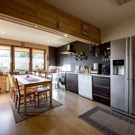 Karolinka Stroza - Pet Friendly Feriehus Myślenice