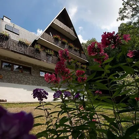 Feriehus Karolinka Stroza - Pet Friendly *